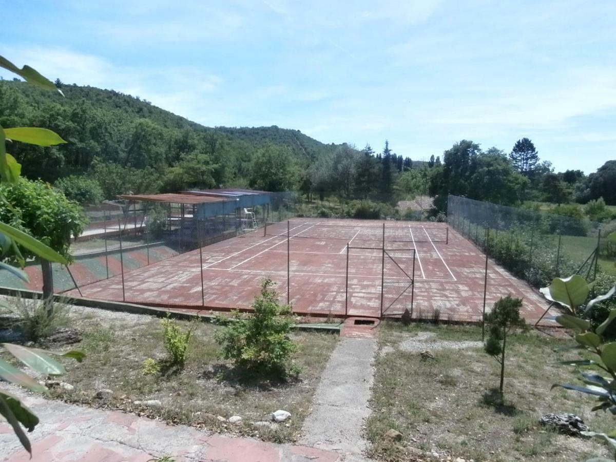 Le Claux Des Hesperides Hotel Алман ан Прованс Екстериор снимка