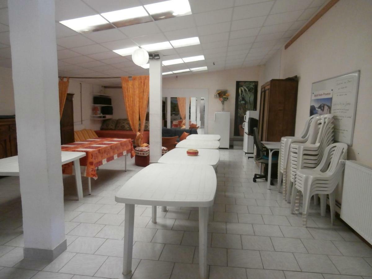 Le Claux Des Hesperides Hotel Алман ан Прованс Екстериор снимка